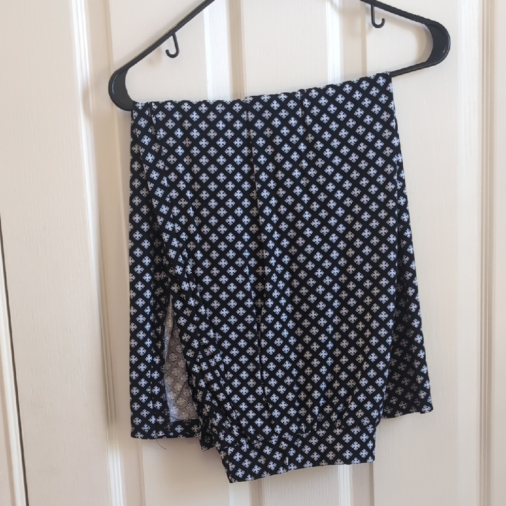 Black and White Patterned Skirt